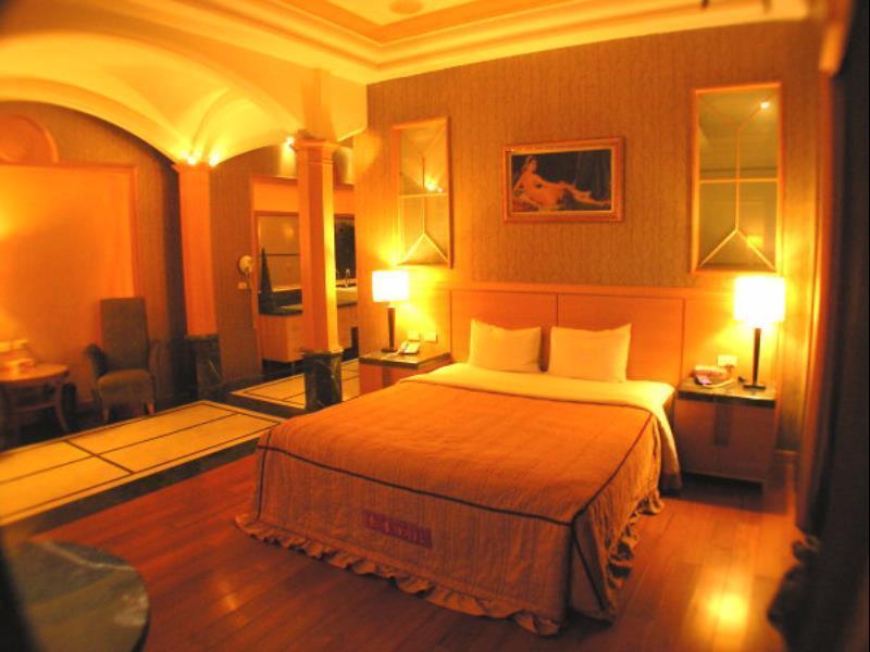 Changsing Business Motel Tainan Exteriör bild